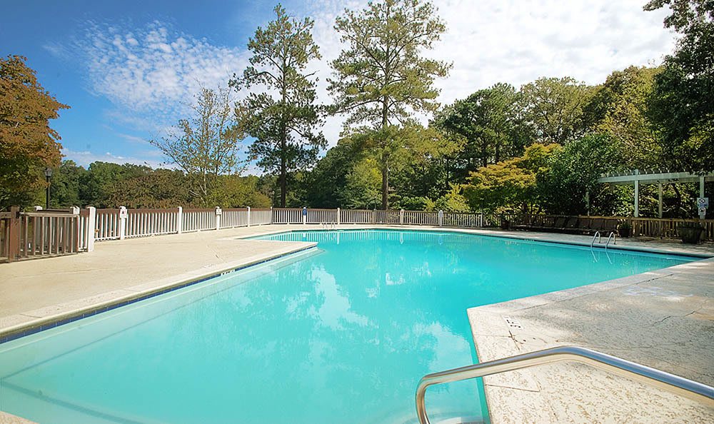 Apartments for Rent in Norcross, GA near Dunwoody Country Club | Reserve at Peachtree Corners