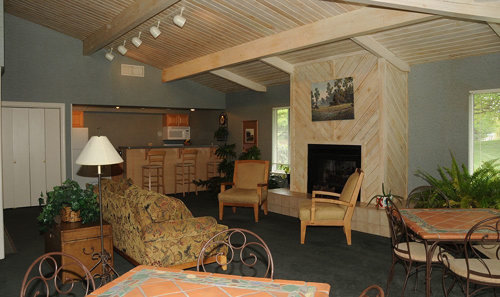 Photos of Our Apartments in Winchester Peppertree Apartments