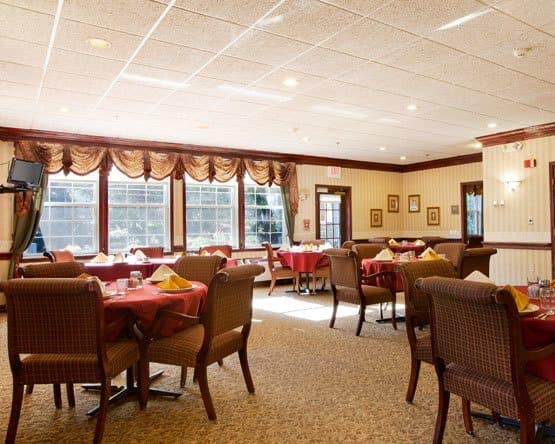 Employees make sure your dining experience at assisted living of Tipp City, OH is the best.