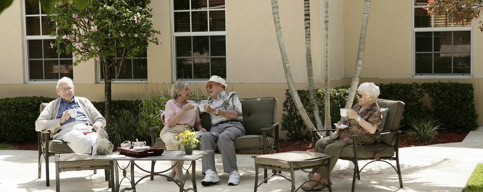 Schedule a senior living tour in Coral Springs