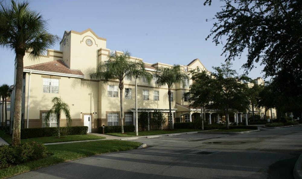 Wonderful scenery accompanies our senior living facility building in Naples