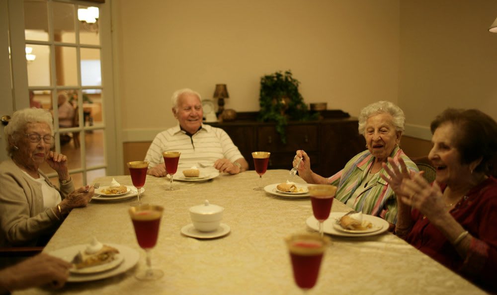 Enjoy the spectacular dining at our Gainesville senior living facility