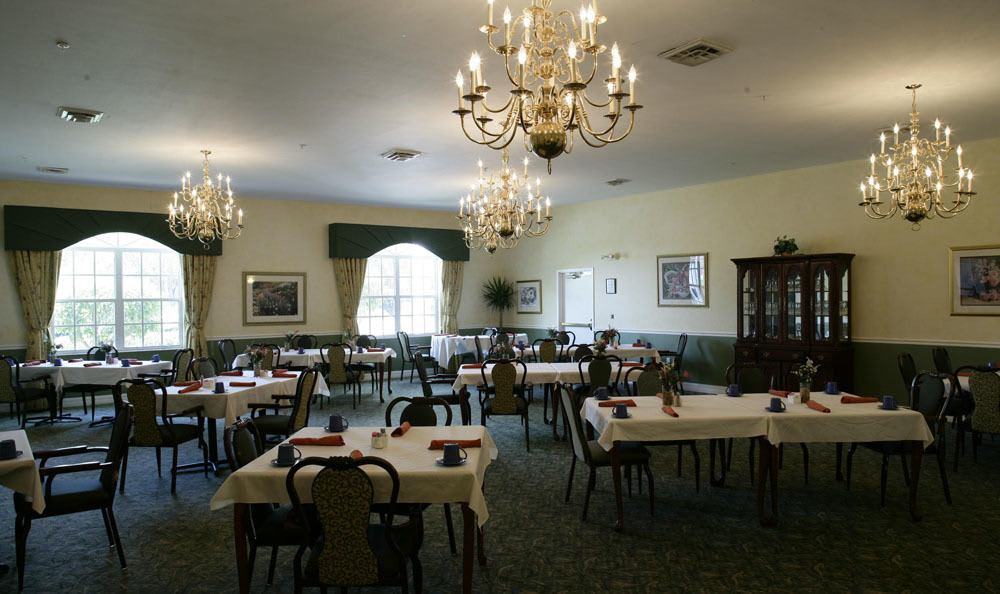 Enjoy our wonderful dining at our Naples senior living facility