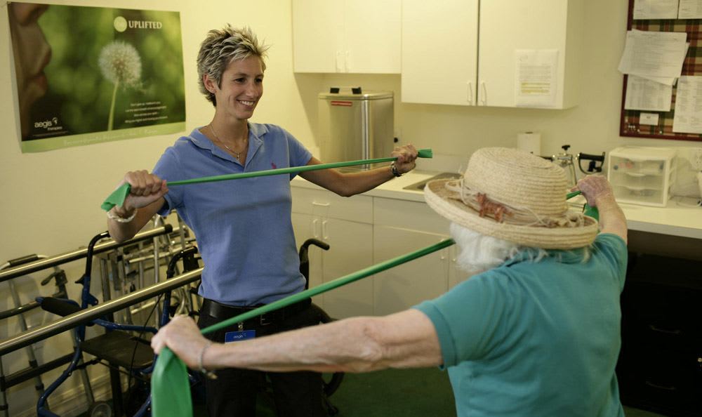 Our Naples senior living facility has fun activities to improve your daily life