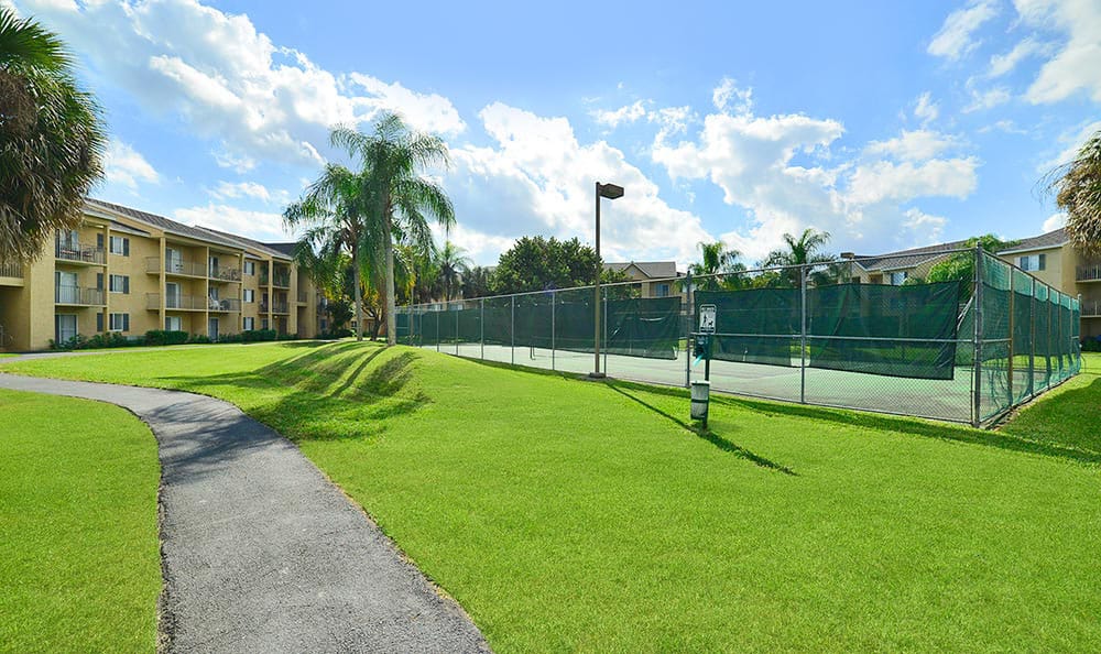 Photos of Palmetto Place Apartments in Miami, FL