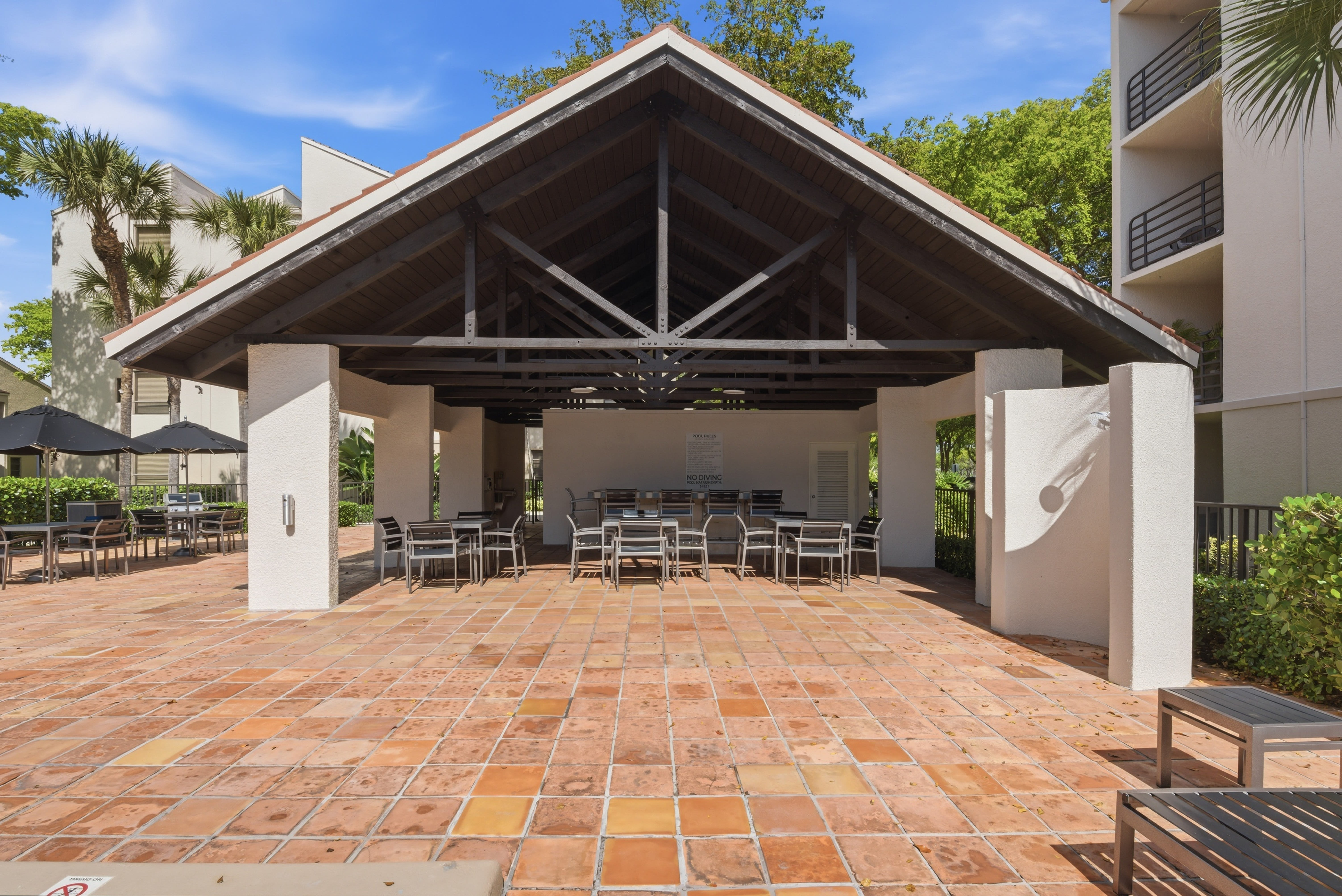 New Barn Apartments in Miami Lakes, Florida