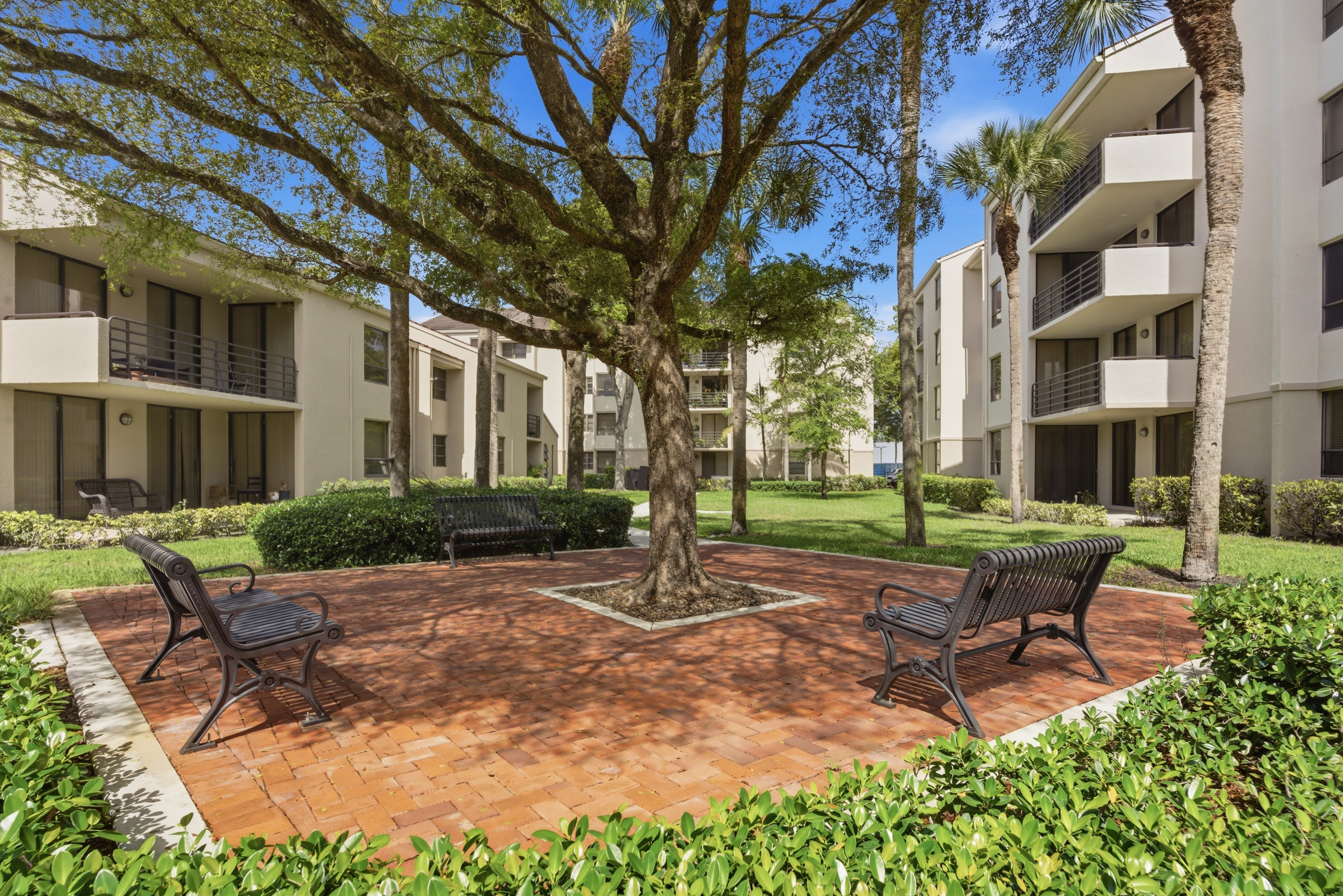 New Barn Apartments in Miami Lakes, Florida