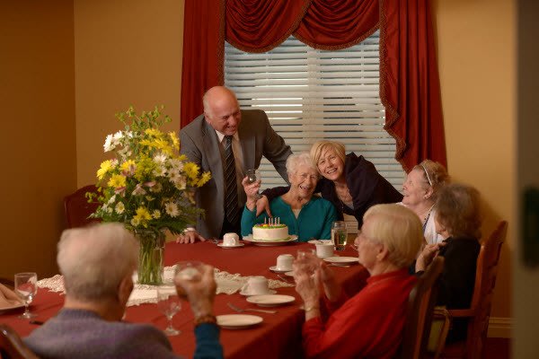 Group of residents dining at Symphony at St. Augustine in St Augustine, Florida.