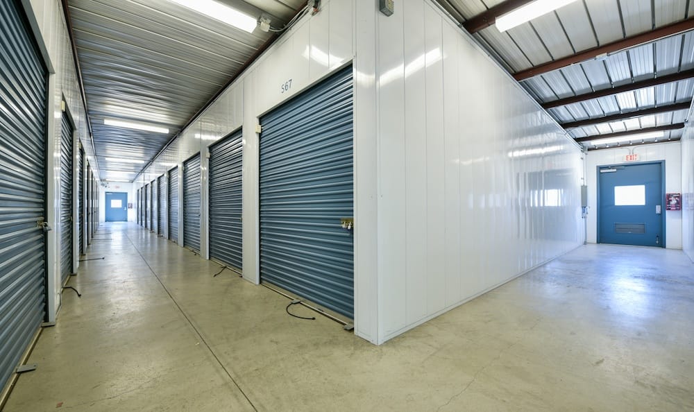 Self Storage Santa Clarita California Golden State Oak Indoor Units At Our Storage Facility On Oak Avenue In Santa Clarita