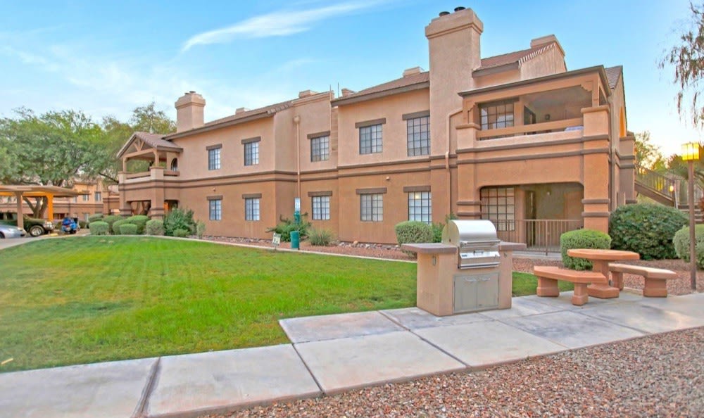 Photos of Starrview at Starr Pass Apartments in West Tucson, AZ