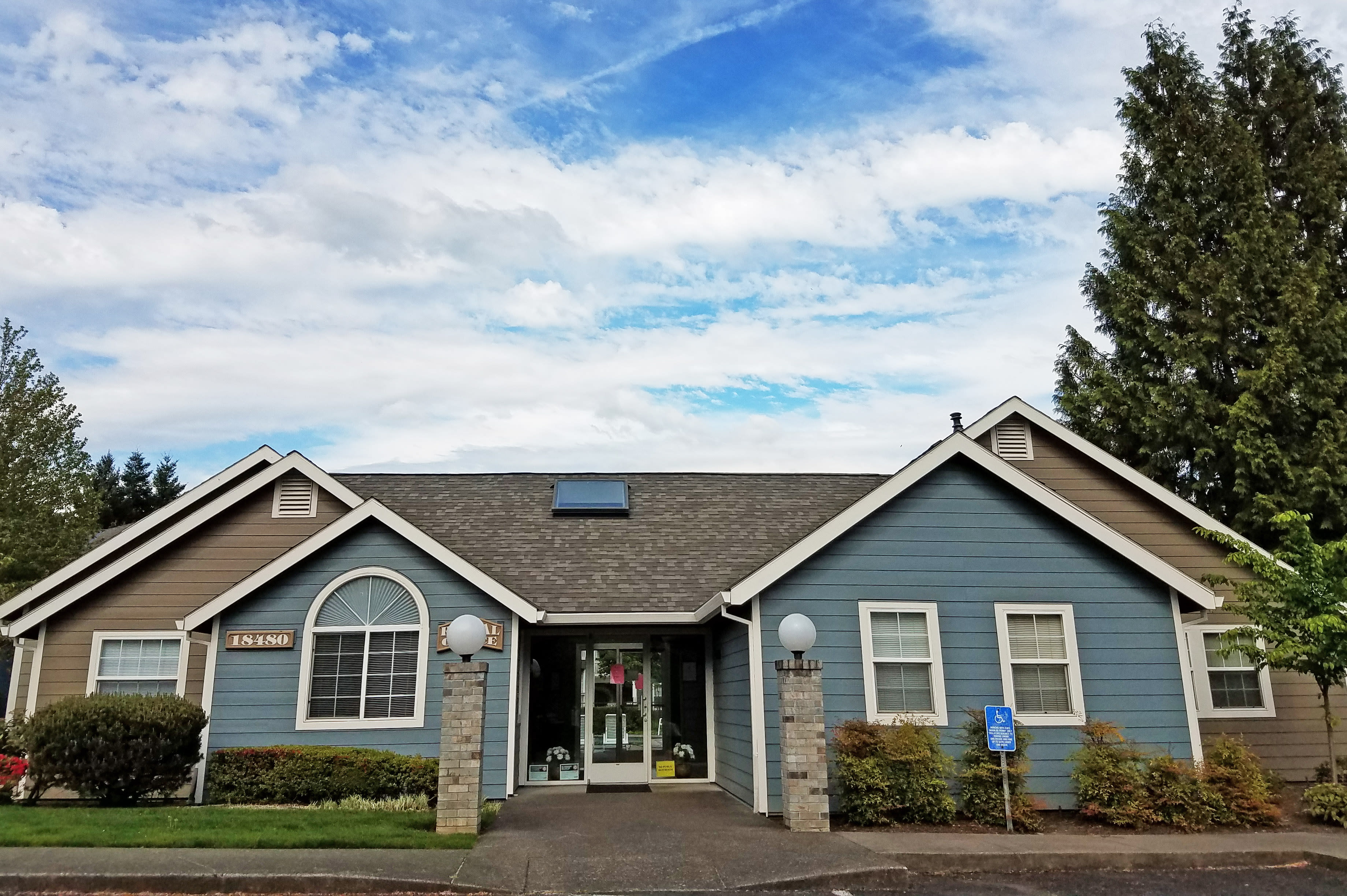 Photos of Tualatin View Apartments in Portland, OR