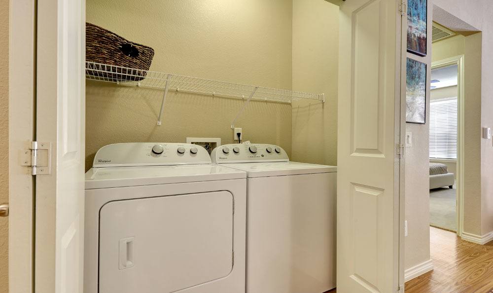 Photos of Highpointe Park Apartment Homes in Thornton, CO