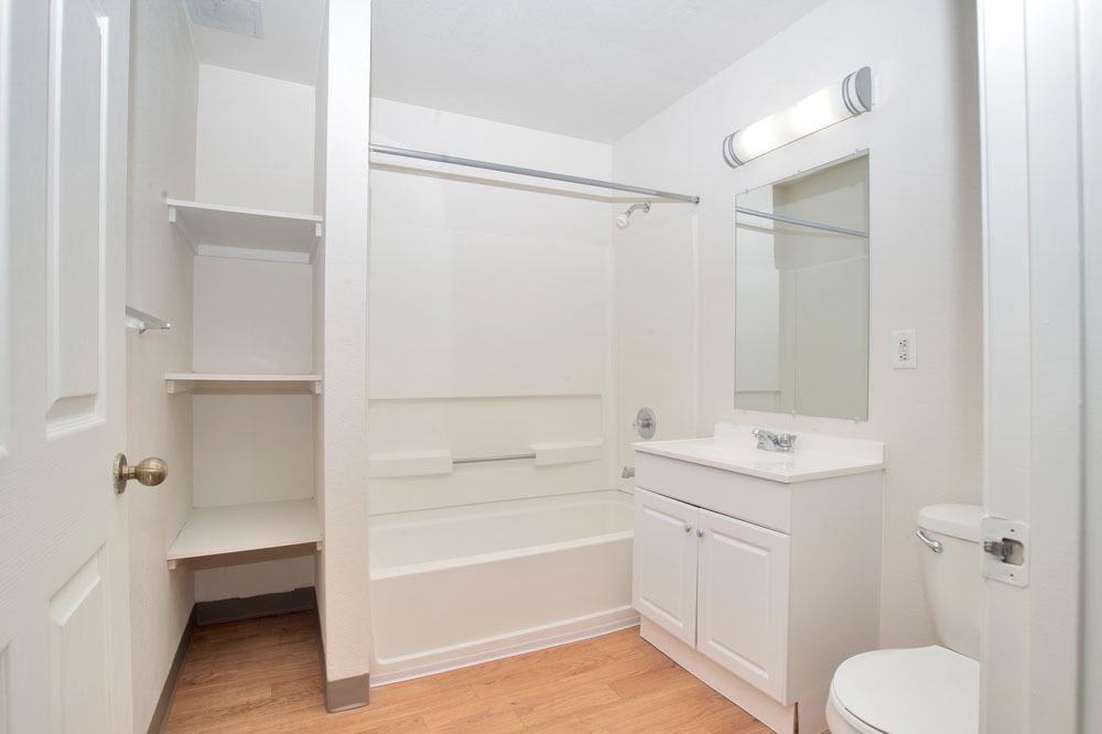 Photos | West Park Apartments in Albuquerque, NM
