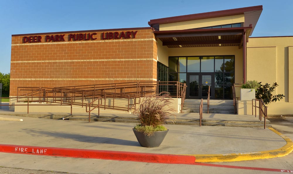 Photos of Villages at Parktown Apartments in Deer Park, TX