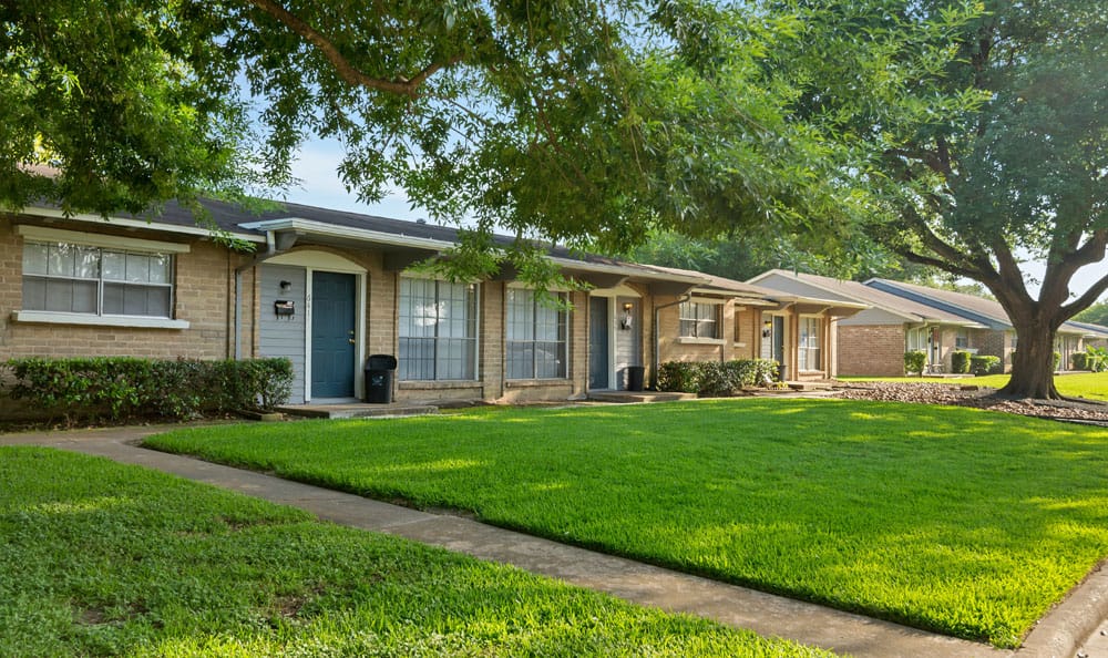 Photos of Villages at Parktown Apartments in Deer Park, TX