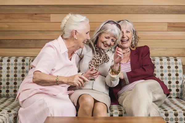 Senior living residents in Florida enjoy a vibrant lifestyle