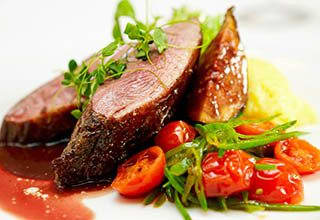Food and nutrition offerings at Columbia senior living.