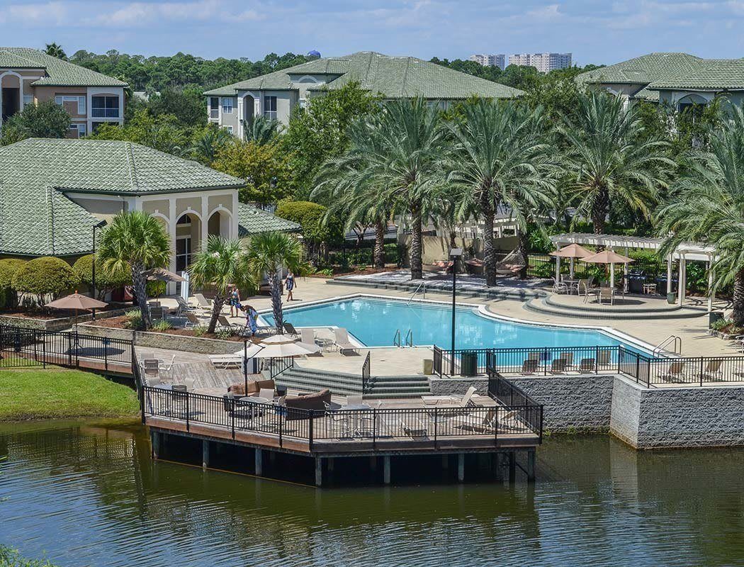 Entertainment at Legacy on the Bay in Destin