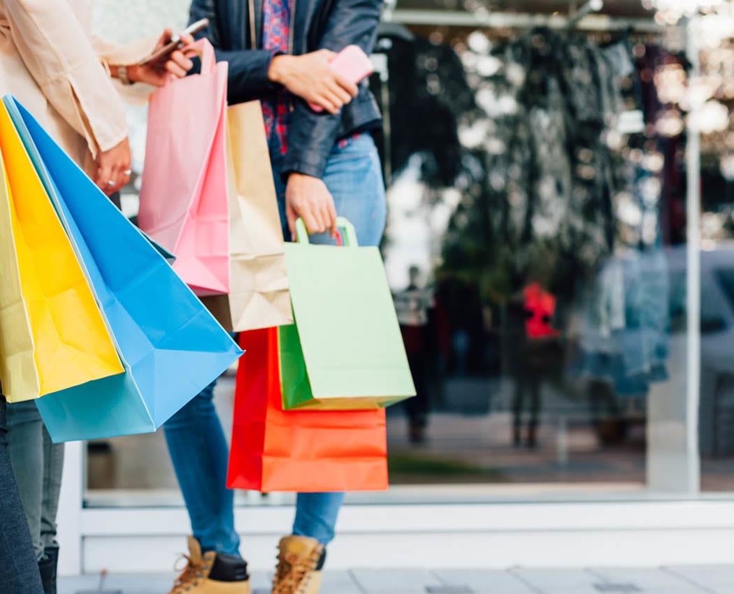 Girls shopping in Mountain Brook near Lane Parke Apartments