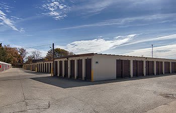 Metro Self Storage offers convenient storage solutions in Round Lake Beach