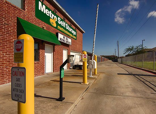 Facility Features offered at Metro Self Storage