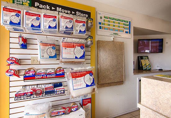 Facility Features offered at Metro Self Storage