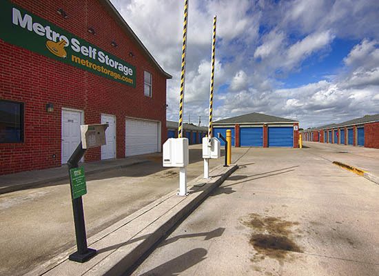 Facility Features offered at Metro Self Storage