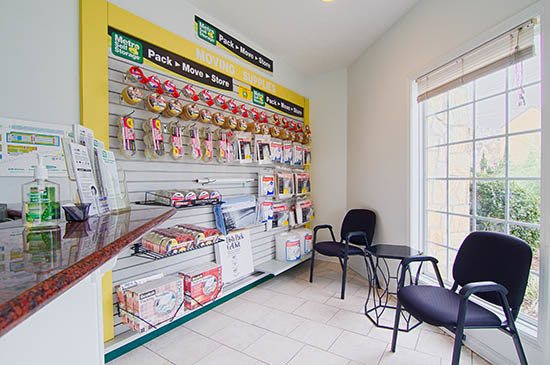 Facility Features offered at Metro Self Storage