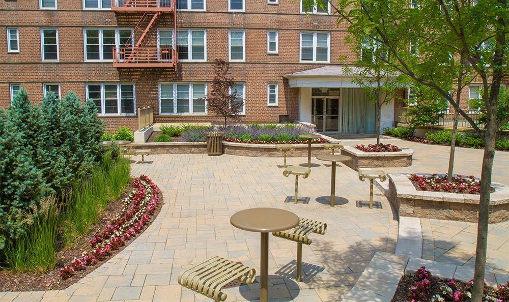 Photos of Parktowne Apartments in Highland Park, New Jersey