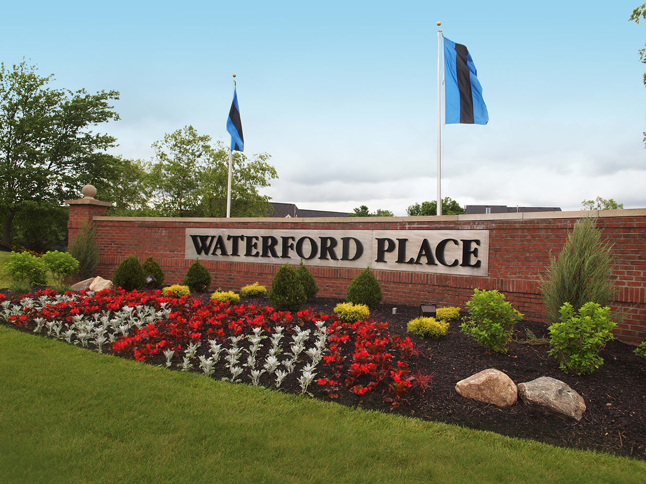 sign at entrance to Waterford Place in Loveland, Ohio