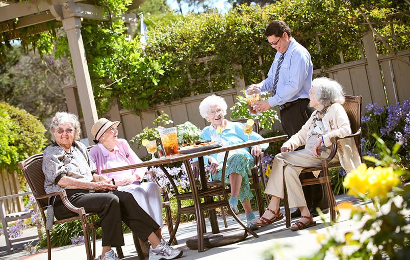 Wonderful services and amenities at the senior living community in Los Altos
