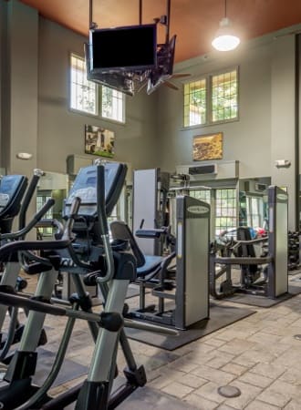 Great Apartment Features, Including Fitness Center at London House Apartments
