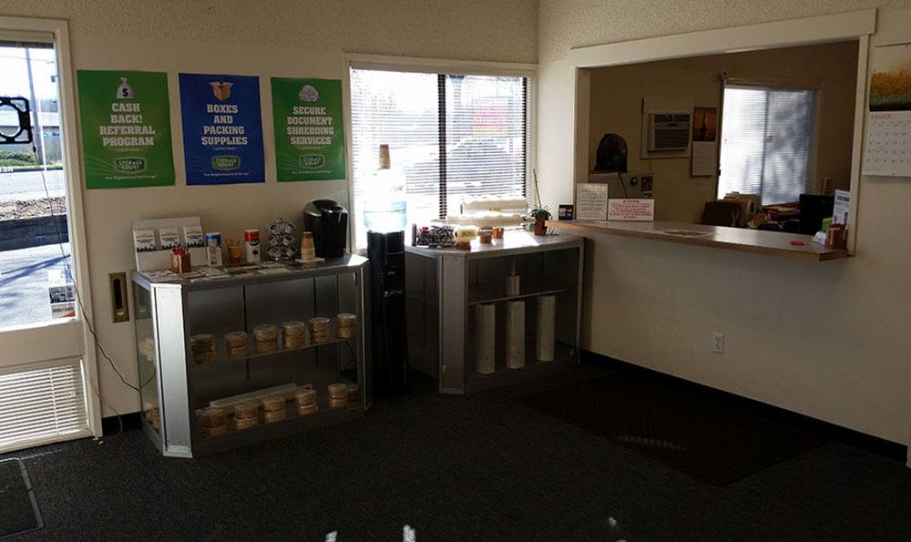 Customer service at Redmond self storage