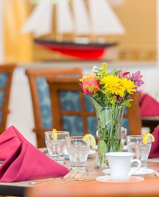 Assisted living at Benchmark Senior Living at Woburn in Woburn, MA