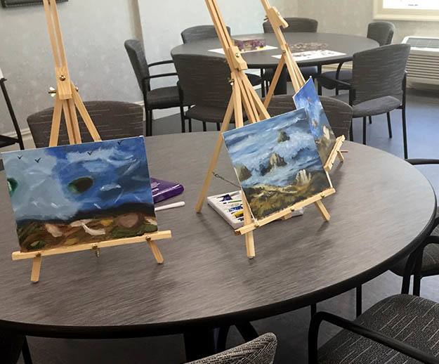 Arts & Crafts at The Ambassador of Scarsdale