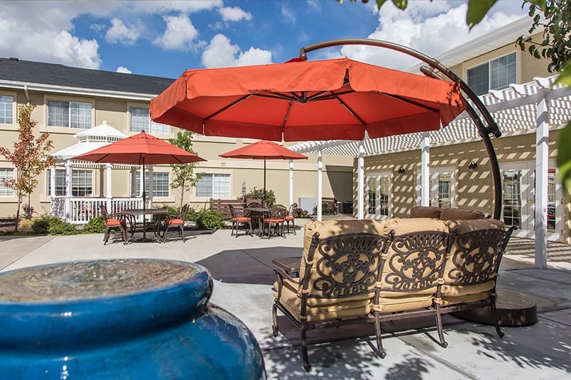 Relaxing patio area at the senior living community in Irvine