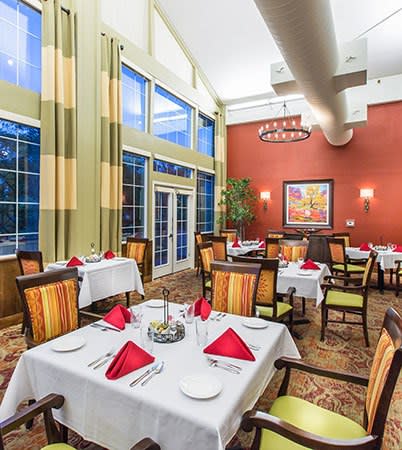 Residents enjoy living in comfort at Oakmont Gardens