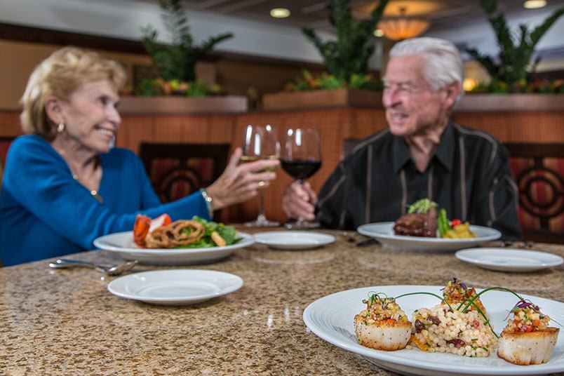 Dining at the senior living community in Tucson