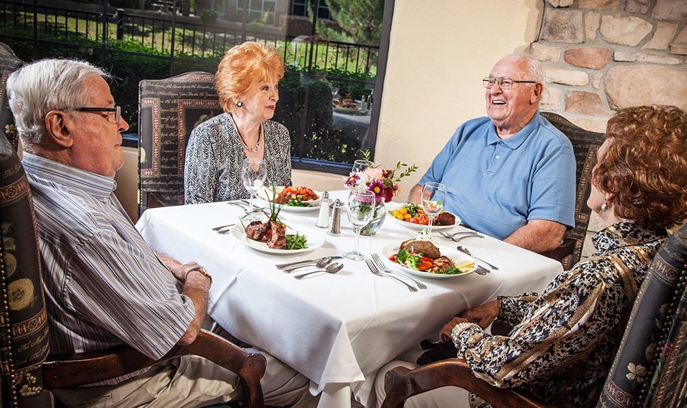 Dining at Tuscany at McCormick Ranch senior living community in Scottsdale