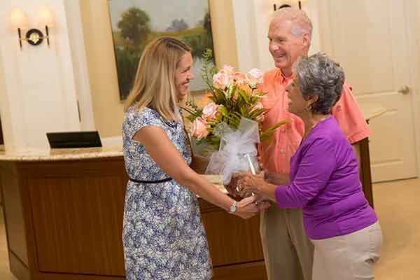 Senior living community in Louisiana offers 24 hour concierge service