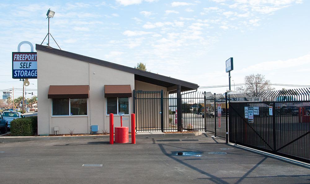 Front Office at Freeport Self Storage in Sacramento, California