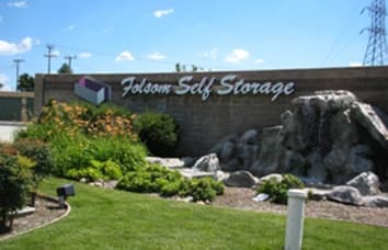Thomastown Builders Inc Provides Clean Storage Units