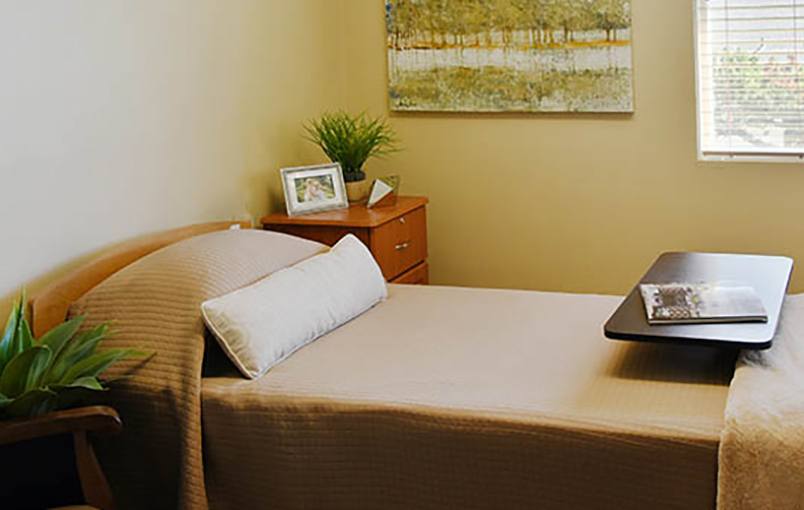 The common areas and landscaping at Regency Prineville Rehabilitation and Nursing Center in Prineville, Oregon, are very well maintained.