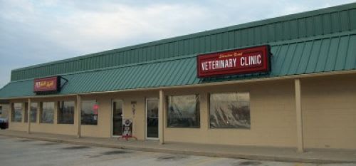 Exterior of Sheridan Road Veterinary Clinic in Tulsa