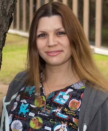 earyn - Veterinary Assistant