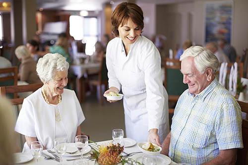View our delicious sample menu and learn more about our friendly staff at Savannah Court of Lakeland