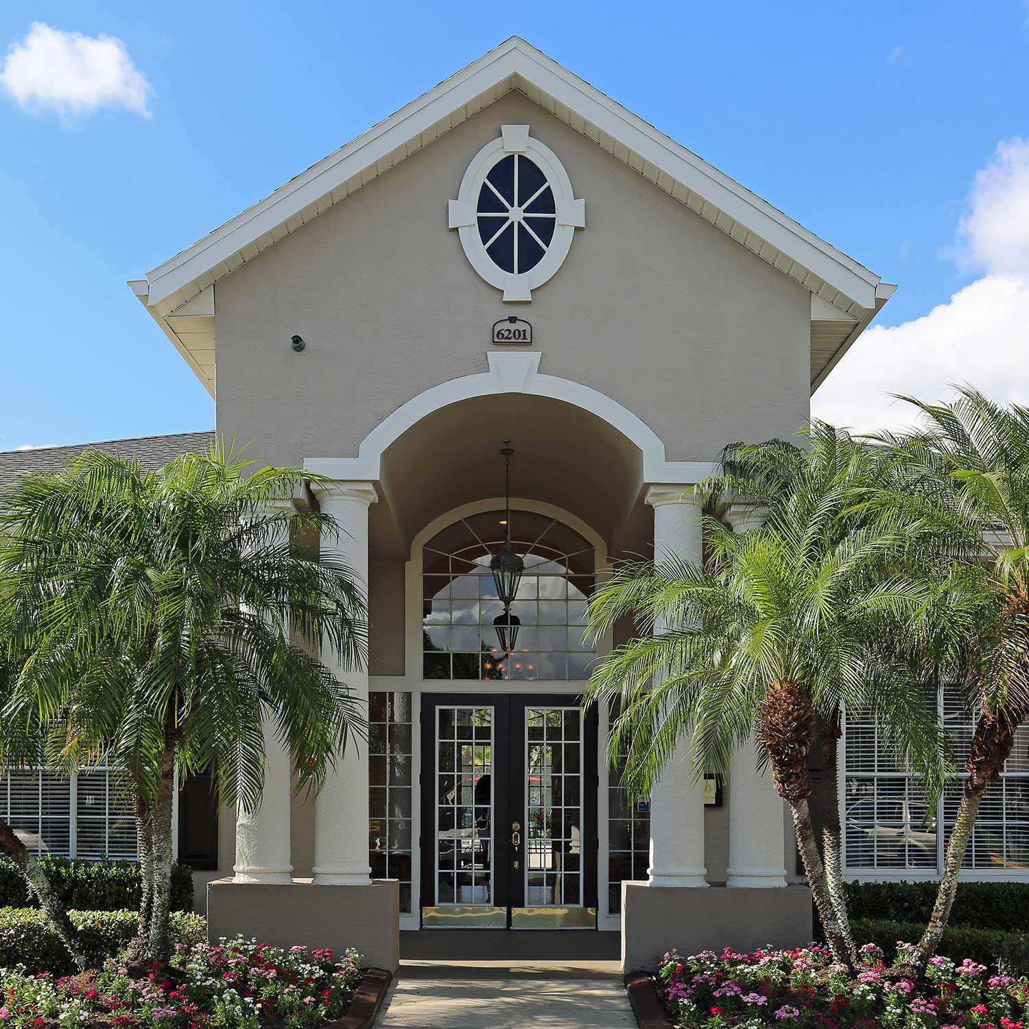 Facade of The Grand Reserve at Lee Vista in Orlando, FL