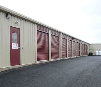 Building door and exterior units at Storage World in Etters, PA