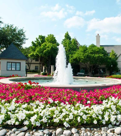 Enjoy life at Marquis at Waterview.