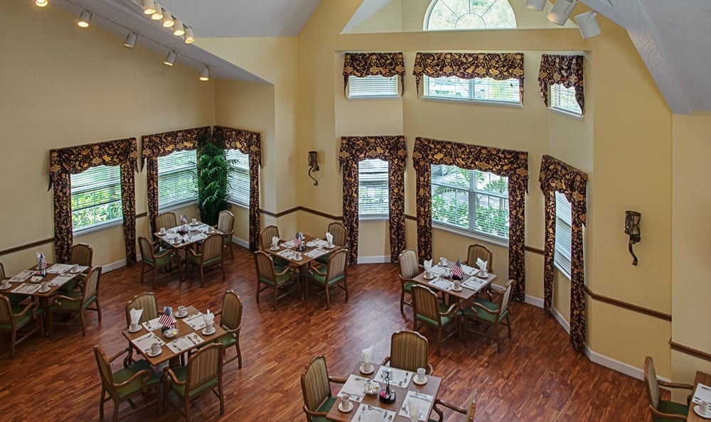 Dining hall at Grand Villa of Largo in Florida